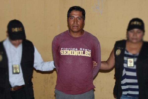 Óscar Zavala,  detenido por violación.