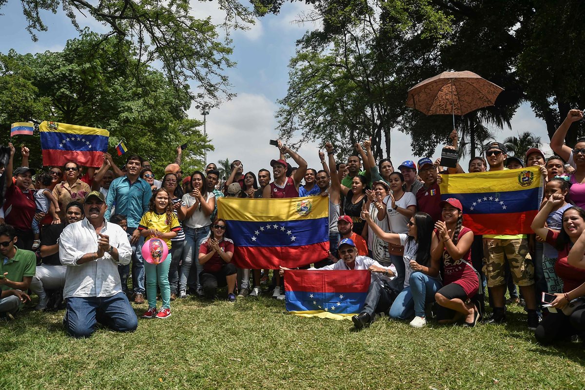 La MUD consulta a los venezolanos si rechazan la Constituyente, si aprueban la celebración de elecciones y la renovación de los poderes públicos.