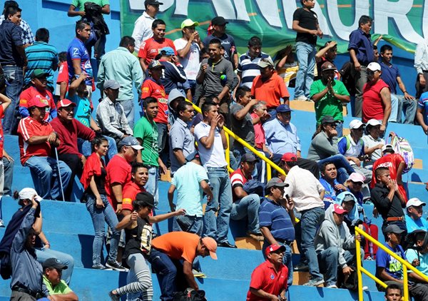 El estadio Manuel Felipe Carrera es el escenario que reporta mayor asistencia de aficionados en el Clausura 2016. (Foto Prensa Libre: Edwin Fajardo)