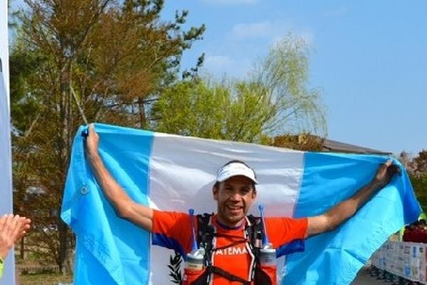 Sagastume posa antes del inicio de la competencia. (Foto Prensa Libre: cortesía CDAG)