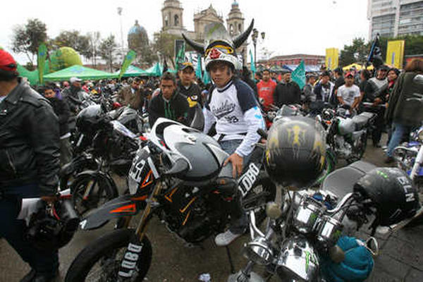 Motoristas se alistan para la Caravana del Zorro