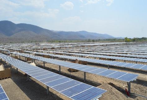 Unos 20 mil paneles solares forman la generadora, que se conecta a la subestación de Estanzuela. (Foto Prensa Libre: cortesía MEM)