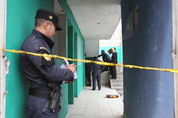 Policía investiga muerte de mujer, en Mixco.