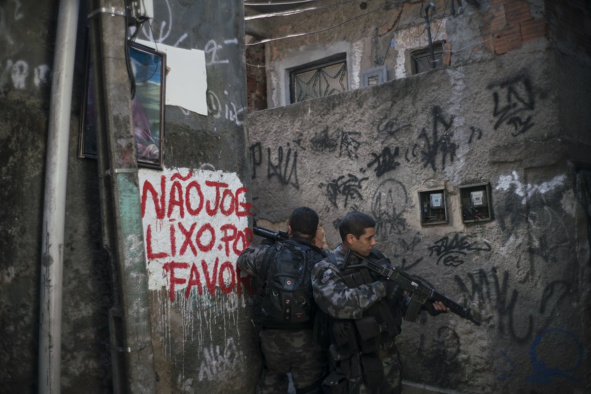 La violencia ha sido uno de los factores que más preocupan a un mes de los Juegos. (Foto Prensa Libre: AFP)