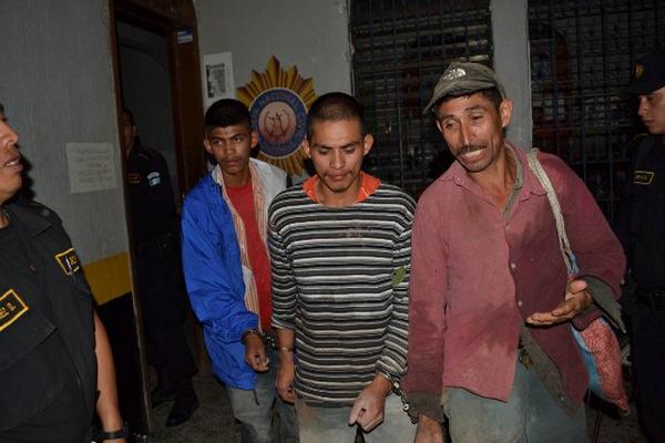 La detención se llevó a cabo en Quezaltepeque. (Foto Prensa Libre: Edwin Paxtor)<br _mce_bogus="1"/>