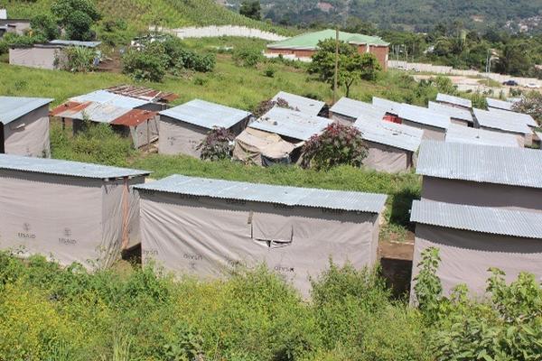 Albergue Ebenezer, habilitado en Cuilapa, Santa Rosa, por los sismos del 2011. (Foto Prensa Libre: Oswaldo Cardona)