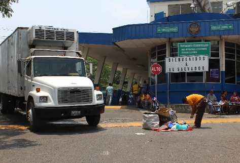 El puente colindará con la frontera La Hachadura de El Salvador. (Foto Prensa Libre: Archivo)