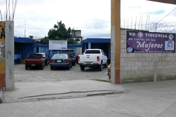 Área de Salud ubicada en Santa Cruz del Quiché, donde los sindicalistas denunciaron su inconformidad. (Foto Prensa Libre: Óscar Figueroa) <br _mce_bogus="1"/>