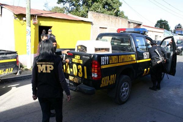 Autoridades llevan a cabo allanamientos en la cabecera de Jalapa, en busca de droga<br _mce_bogus="1"/>