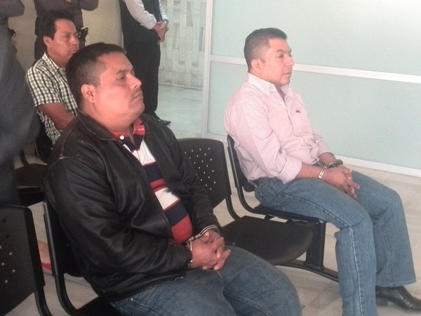 Los condenados durante una audiencia en el Tribunal de Mayor Riesgo C, Justo Germán Az Pinula y  Juan López Vásquez. (Foto Prensa Libre)