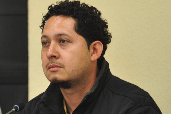 Rony Misael Carpio Paz, sentenciado a 3 años de prisión conmutables a razón de Q5 diarios por el delito de encubrimiento propio (Foto Prensa Libre: A. Martínez)