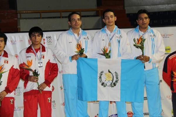 Por equipos, Guatemala ganó oro en rifle tendido 50 metros. (Foto Prensa Libre: cortesía COG)