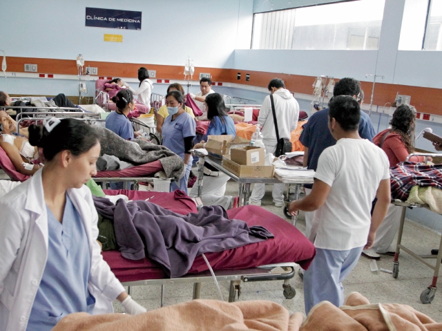 Hacinamiento en el Hospital General San Juan de Dios.