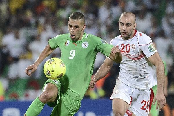 Islam Slimani es una de las principales figuras de Argelia para el Mundial de Brasil 2014. (Foto Prensa Libre: AFP)