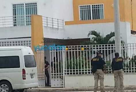 La Procuraduría General de México y personal del Ministerio Público participaron en un operativo en la casa donde residia Barreda en Mérida. (Foto Prensa Libre: Diario de Yucatán)