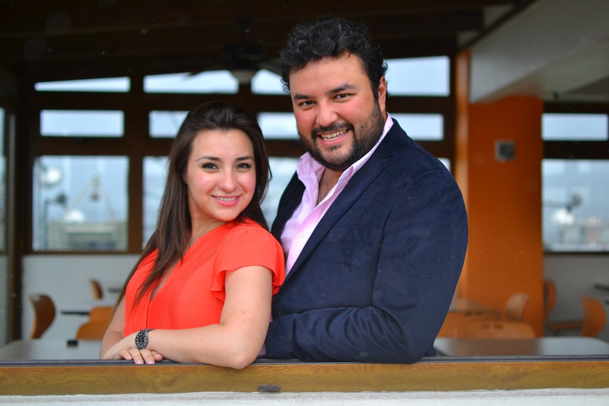 María José Morales y Mario Chang, cantantes