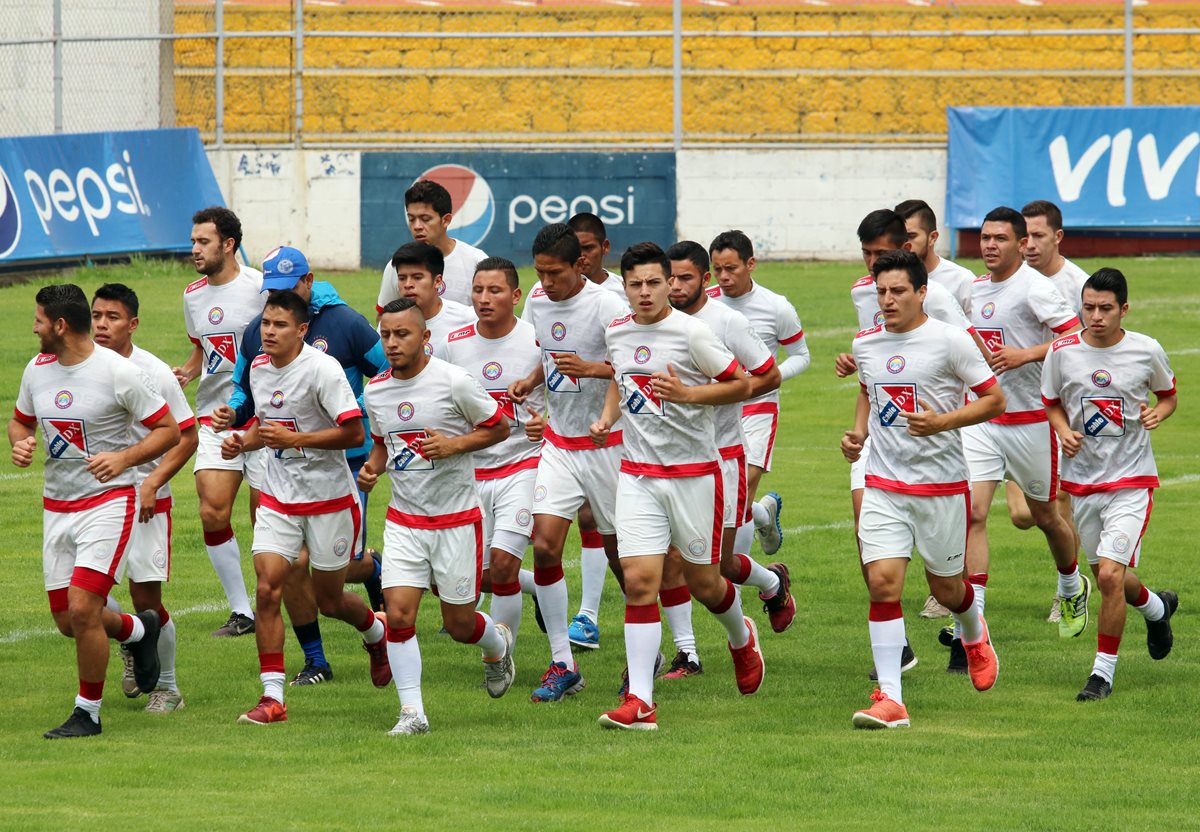 Xelajú espera jugar cuatro compromisos de fogueo previo al torneo. (Foto Prensa Libre: Carlos Ventura)