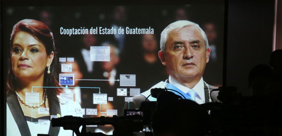 La red de corrupción comenzó a ser desarticulada el pasado 2 de junio. (Foto Prensa Libre: EFE).