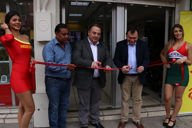 Inauguran tienda Elektra móvil en Chimaltenango