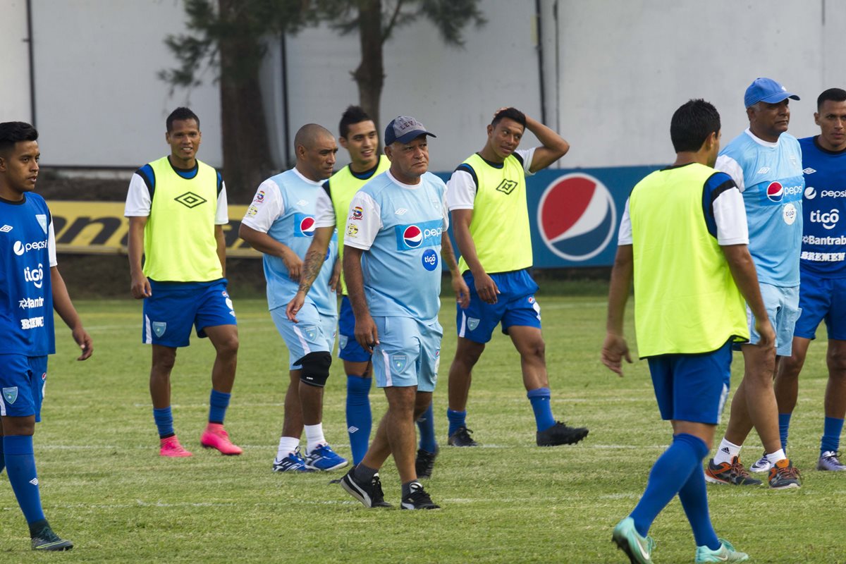 Wálter Claverí arrancó el lunes los trabajo con la Selección Nacional de Guatemala. (Foto Prensa Libre: Norvin Mendoza)