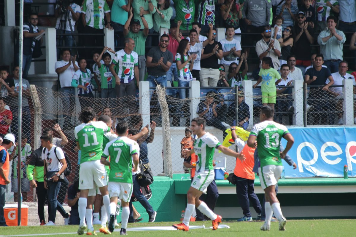 Antigua volvió a la cabeza del Torneo Clausura 2016. (Foto Prensa Libre: Miguel López)