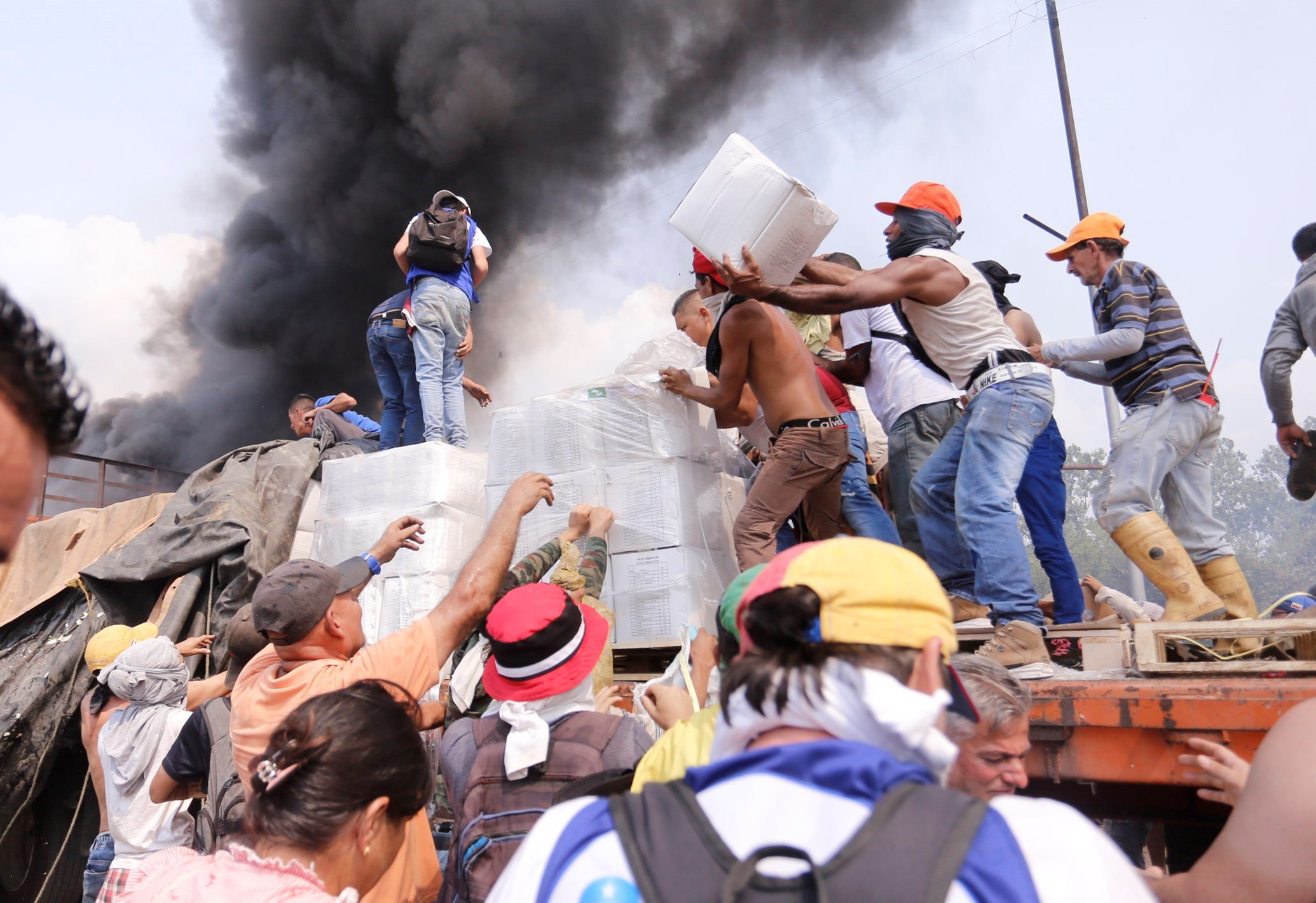 Crisis En Venezuela, Llega La Ayuda Humanitaria