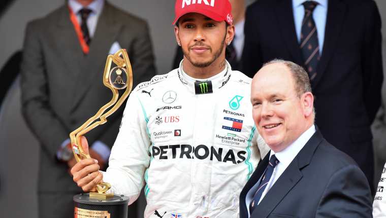 La victoria viaja en Louis Vuitton, el trofeo del Gran Premio de F1 de  Mónaco viene en un baúl a la medida.