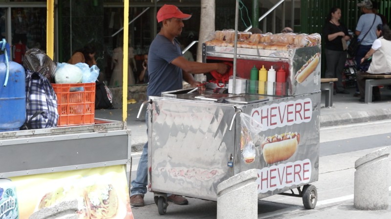 En Guatemala se generan alrededor de 75 mil empleos formales al año. (Foto Prensa Libre: Raúl Juárez)