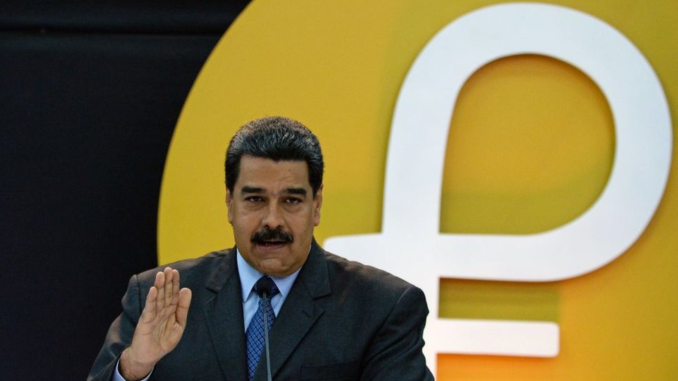 El gobierno de Nicolás Maduro intenta impulsar el uso del petro... pero sin mucho éxito. (Foto Prensa Libre: Getty Images)