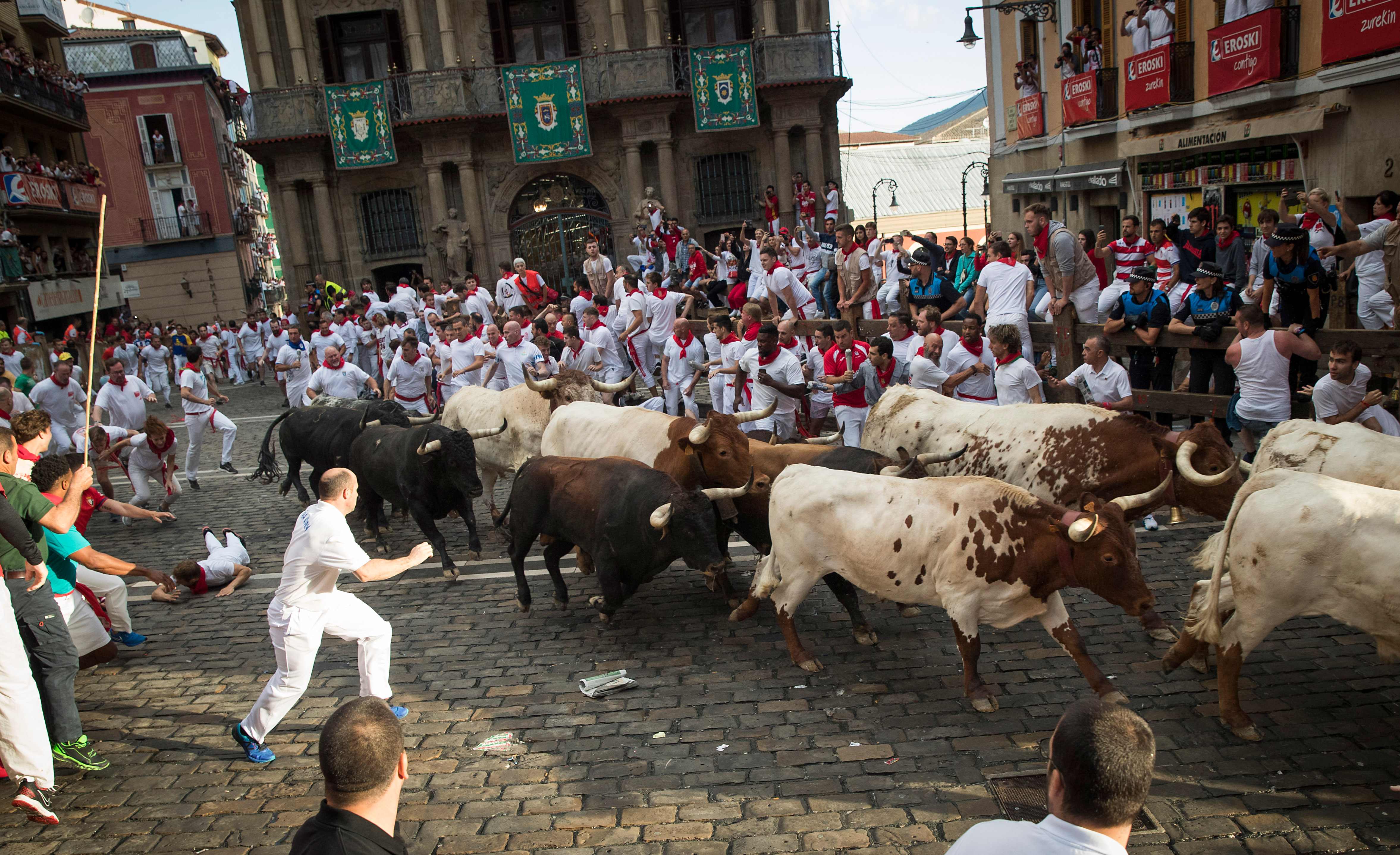 Fotogalería: Segundo Día Del Festival San Fermín En Pamplona. – Prensa ...