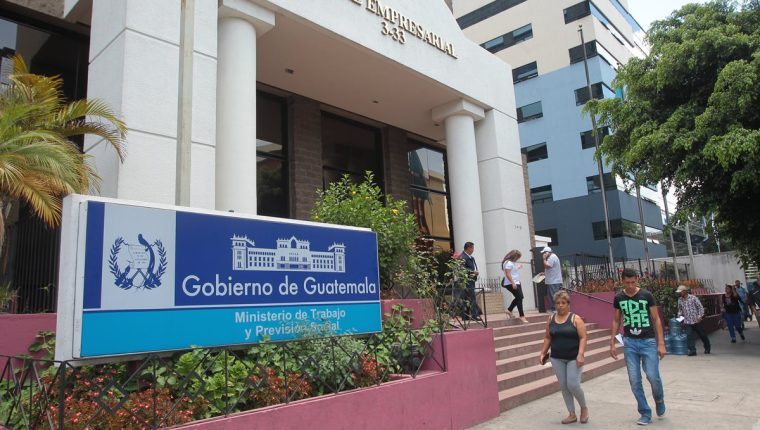 Una manifestación llegará al edificio del Ministerio de Trabajo, en la zona 9. (Foto Prensa Libre: Hemeroteca PL)