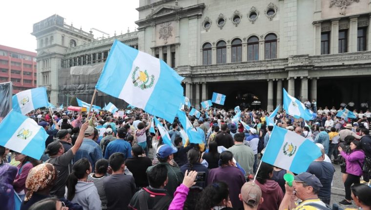 El clamor de hoy nace de nuevo en redes sociales contra la clase política, como en 2015. (Foto Prensa Libre: Hemeroteca PL)