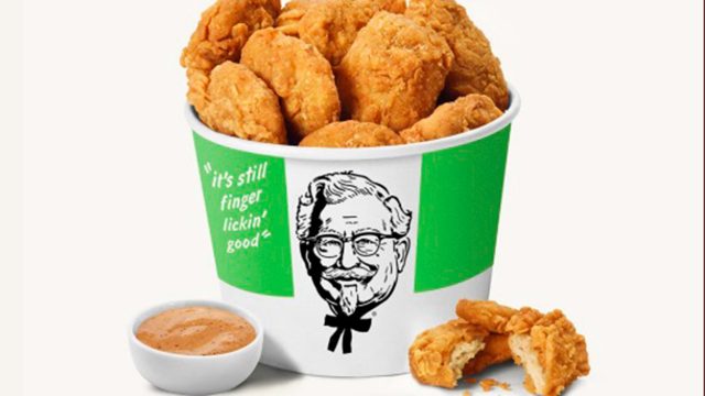 KFC se convierte en el primer restaurante de servicio rápido en vender un pollo frito a base de plantas. (Foto Prensa Libre: KFC)