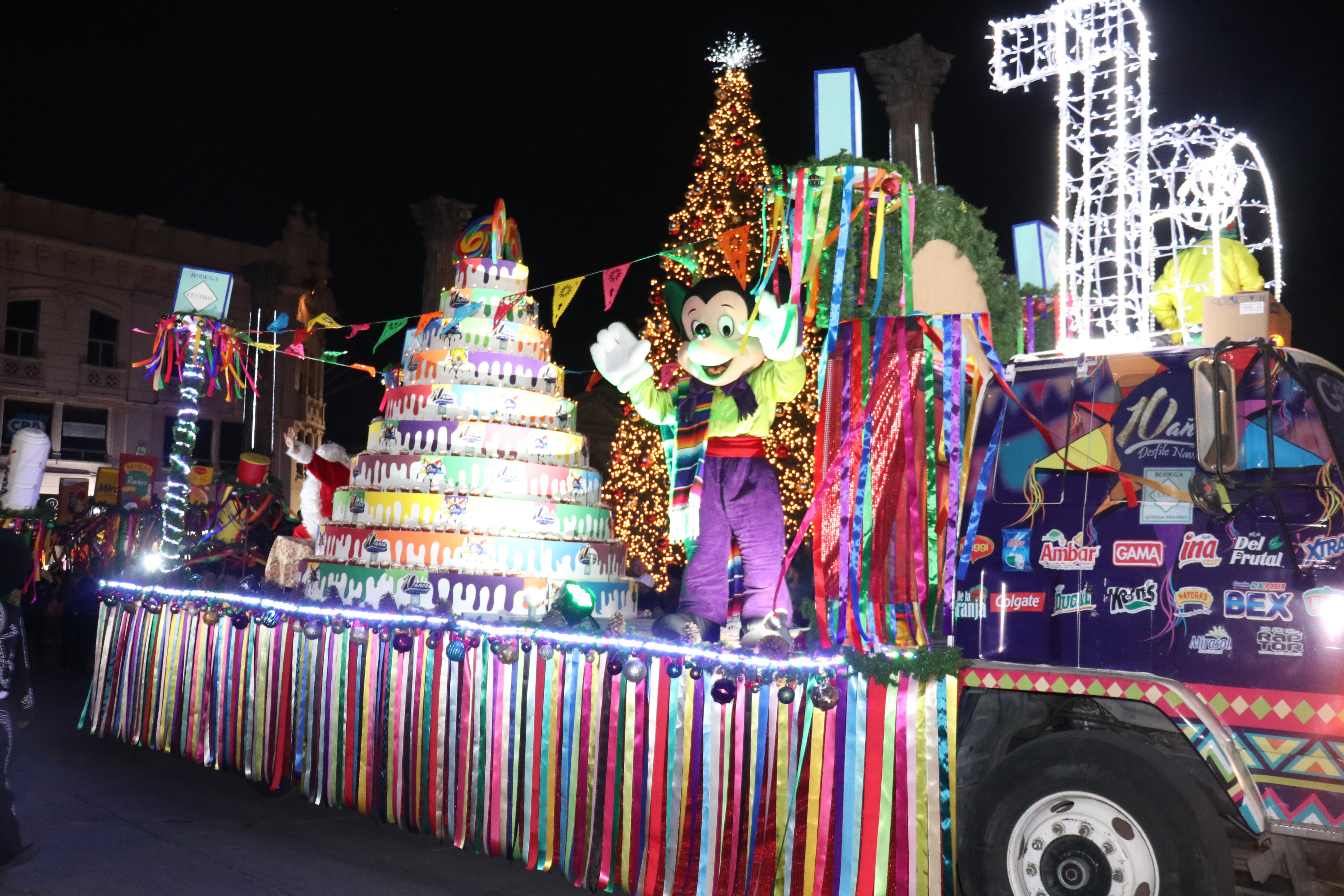 Desfile Navideno Llena De Musica Y Alegria Las Principales Calles De Quetzaltenango Prensa Libre