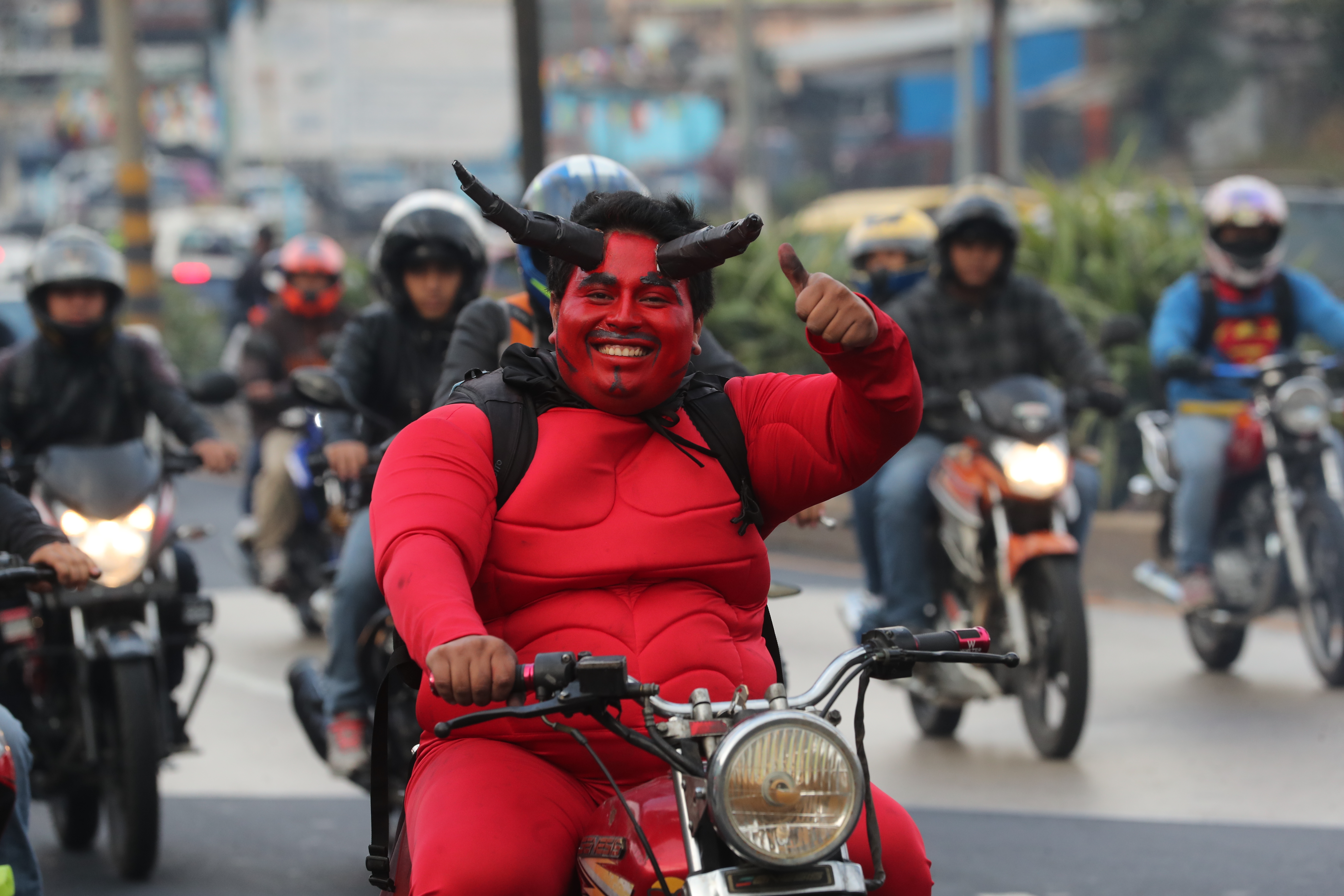 Fotogaler a el color de la Caravana del Zorro 2020