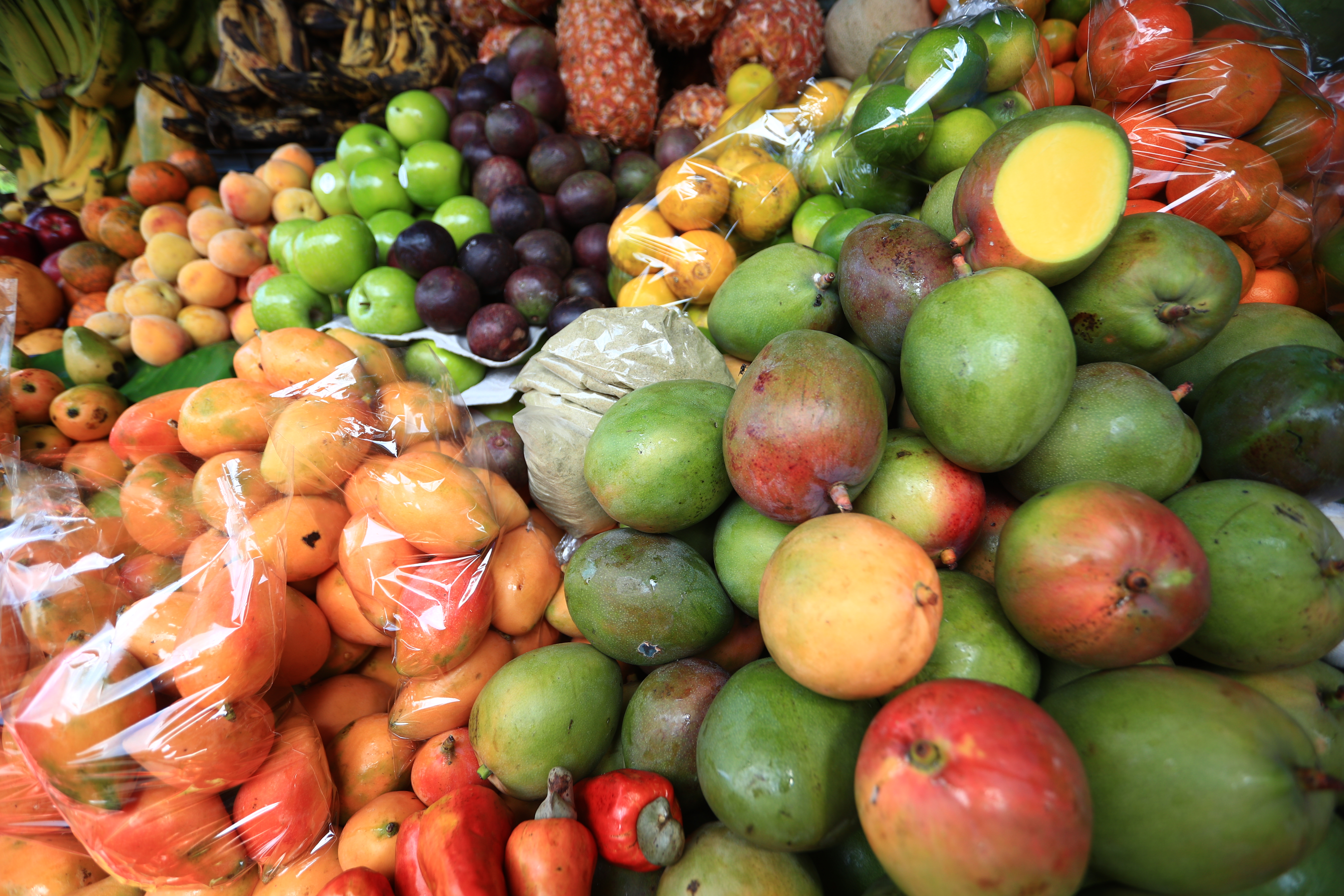 Frutas / El azúcar de las frutas lucha contra el mito • Teorema