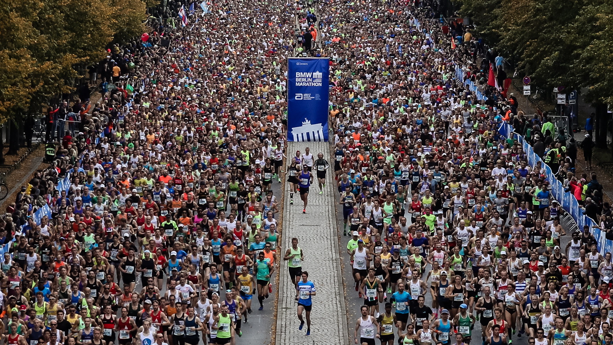 Berlin (Germany).- (FILE) Runners participate in the Berlin Marathon, in Berlin, Germany, 29 September 2019. The Berlin Marathon which was supposed to take place on 27th September has to be cancelled as the Berlin senate decided to forbid all events with 5,000 or more participants until 24 October 2020 due to the coronavirus situation. Nearly 47,000 athletes started in the 46th edition of the race in the German capital 2019. (Maratón, Alemania) EFE/EPA/HAYOUNG JEON *** Local Caption *** 55506543