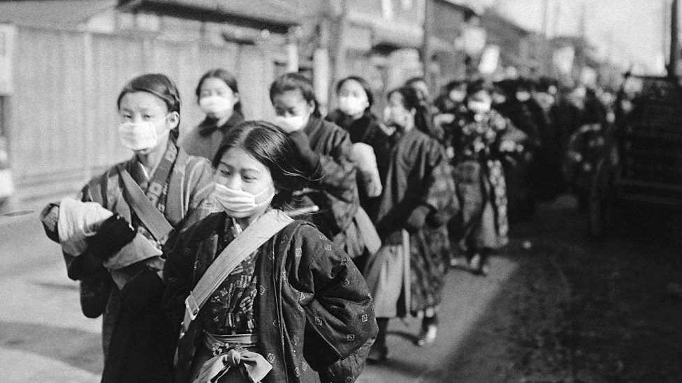 Pasó a la historia como "gripe española" por la atención que se le dio en los medios de ese país, que no estaban sometidos a la fuerte censura de los de los países que participaban en la guerra. Foto; Getty Images