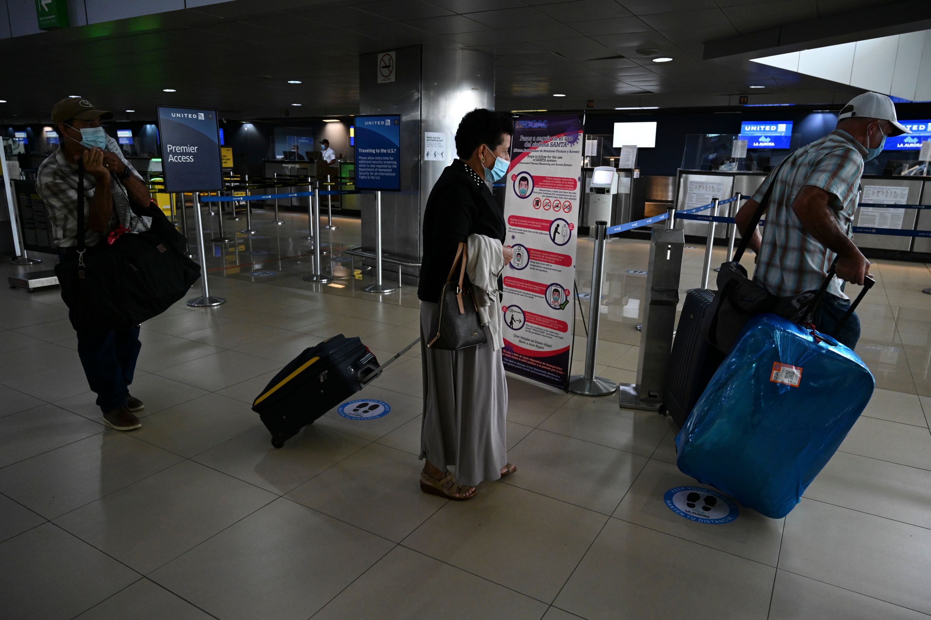 Reabren Aeropuerto La Aurora En Medio De Expectativa E Incertidumbre Prensa Libre