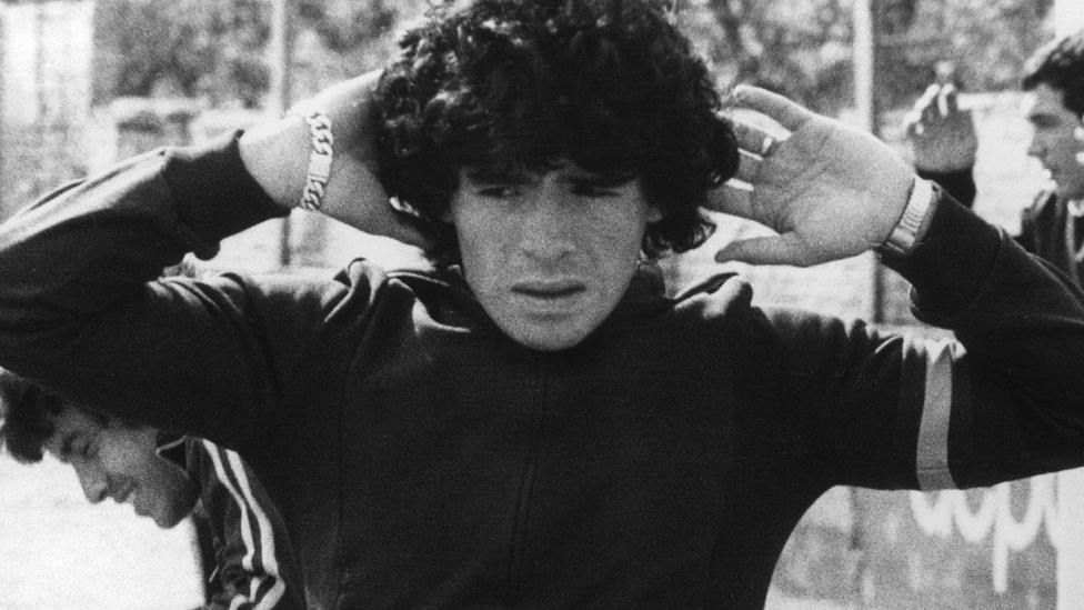 Diego Armando Maradona en 1977, época en la que formaba parte de Argentinos Juniors. FOTO:AFP