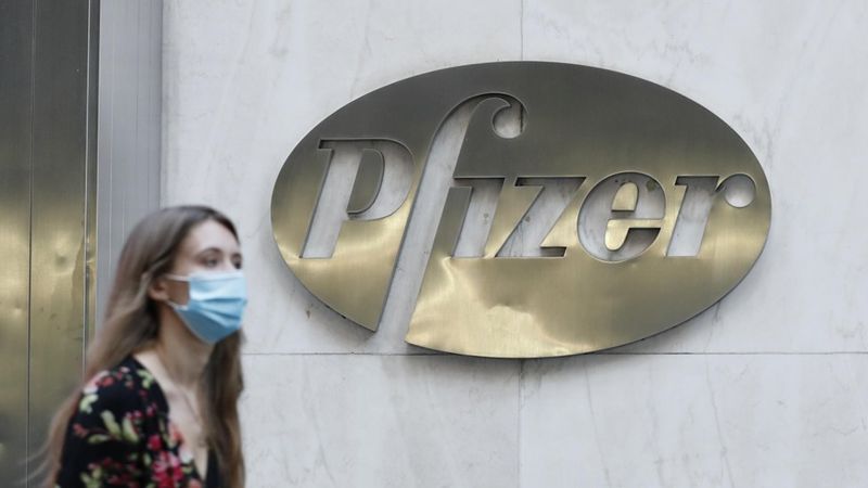 Tras el anuncio de Pfizer, es turno de responder varias preguntas. GETTY IMAGES