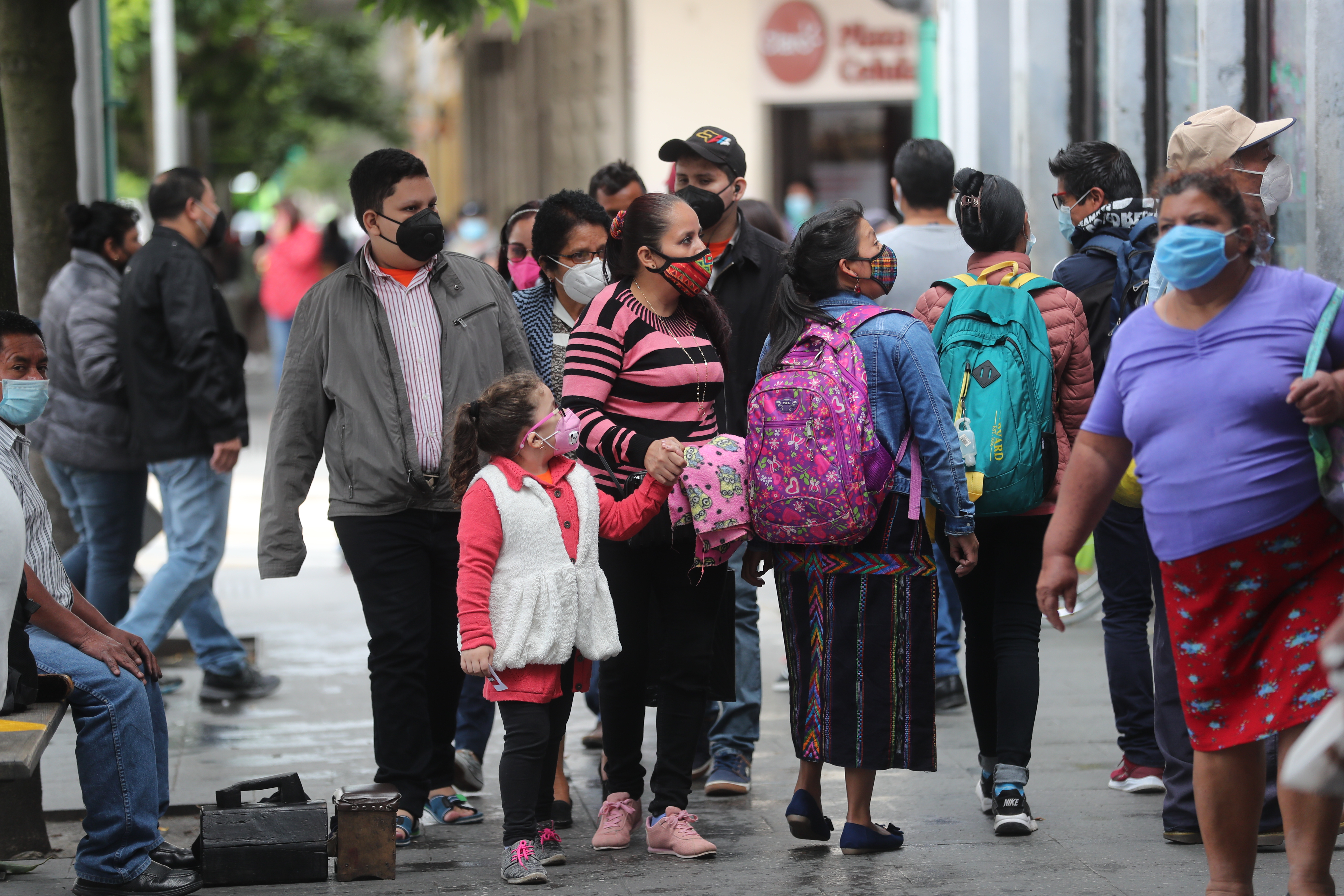 Frente frío afecta  Guatemala y las autoridades piden a la población que se abrigue. (Foto Prensa Libre: Érick Ávila)