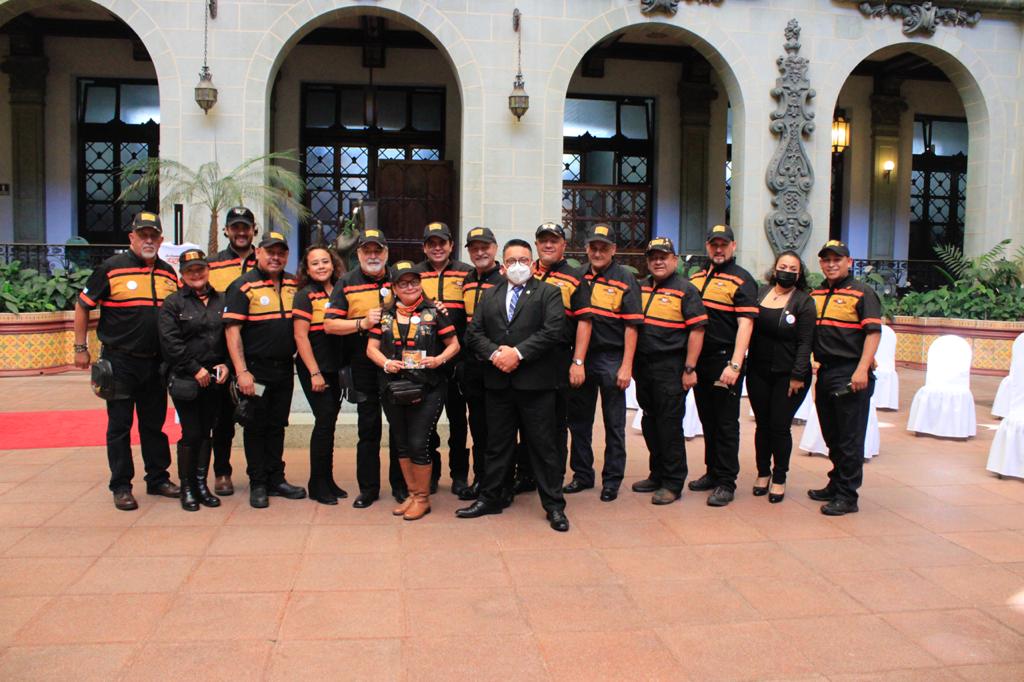 Caravana del Zorro celebra 60 a os sin motores ni cascos debido al