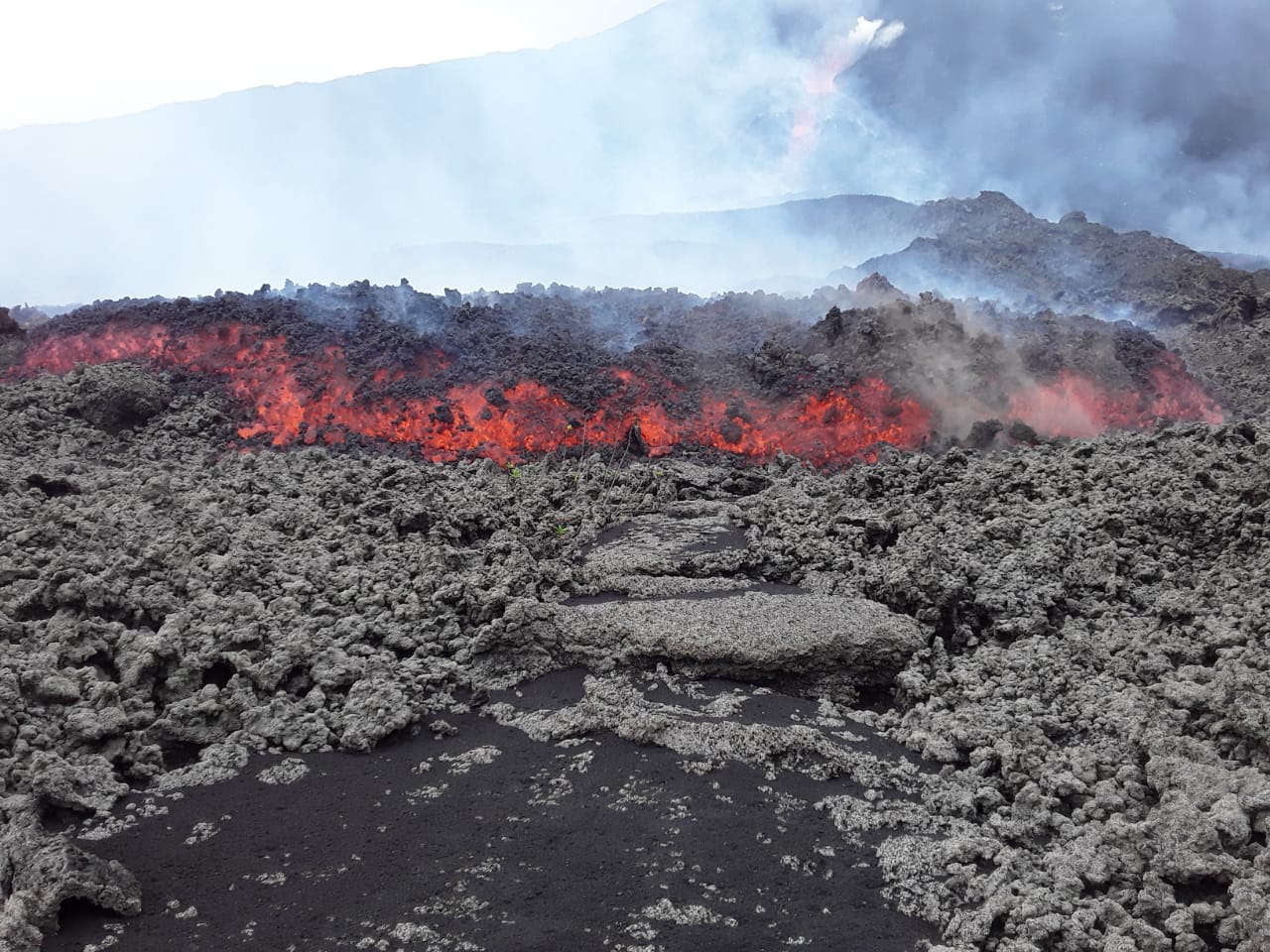 Volcán De Pacaya: Se Forma Nueva Fisura Y Flujo De Lava Se Desplaza Con ...