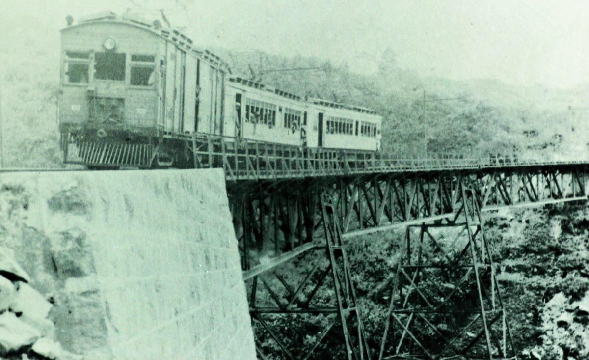 Historia de Guatemala: Se inaugura el Ferrocarril de los Altos en 193