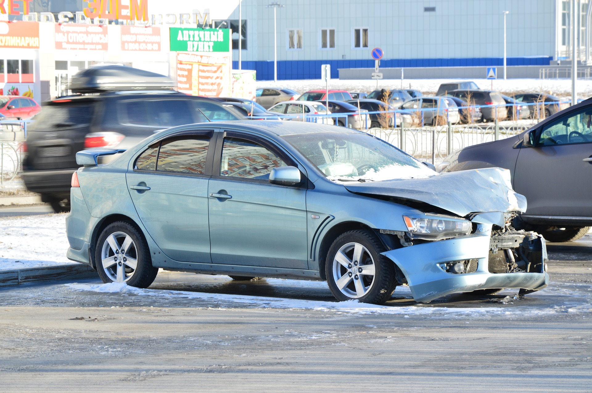 Una joven se graba conduciendo ebria, provoca un accidente y se da a la fuga. (Foto Prensa Libre: Pixabay)