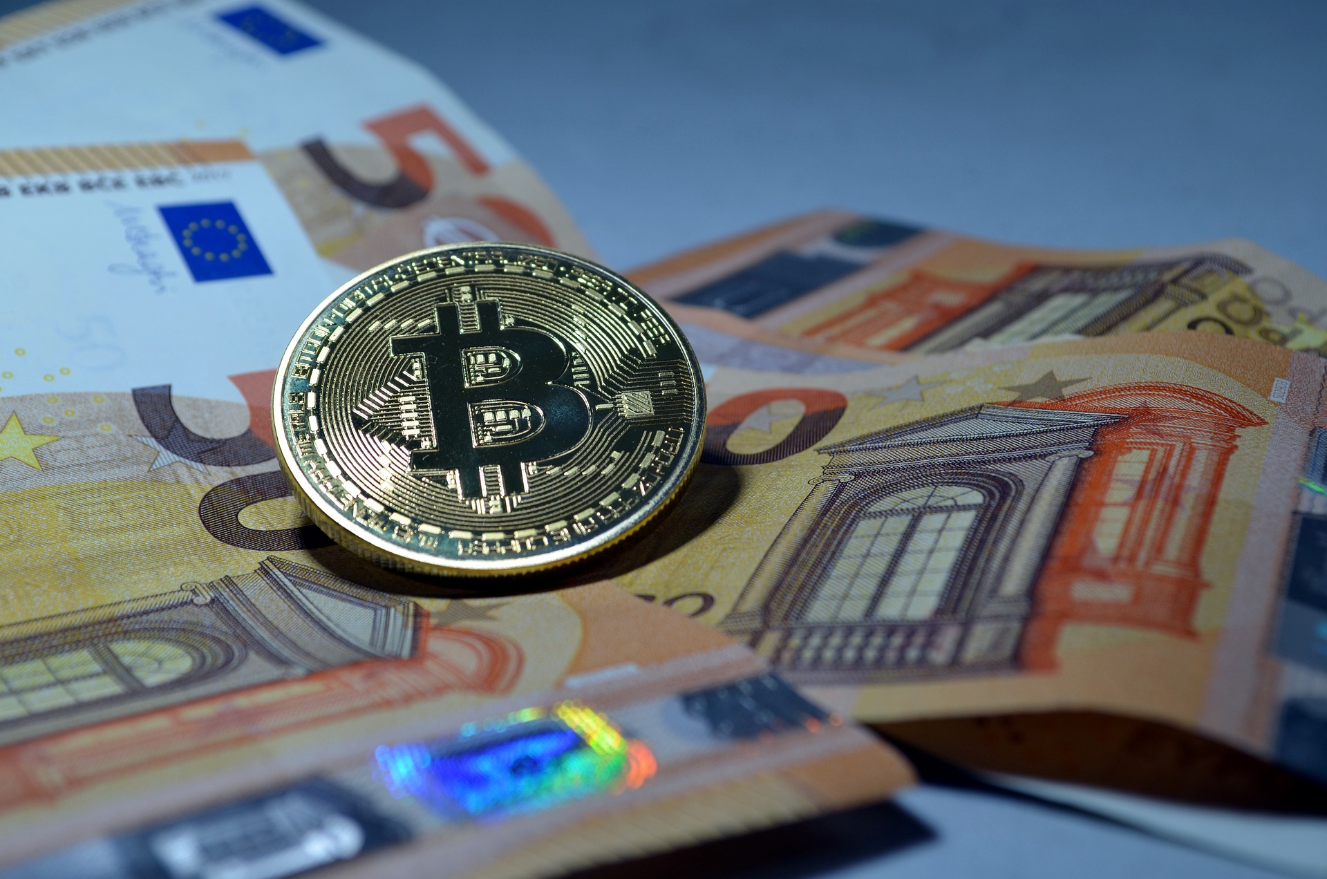 Euro Digital Qué Es Cuáles Son Los Riesgos Y Qué Diferencia Tiene De Las Criptomonedas 4121