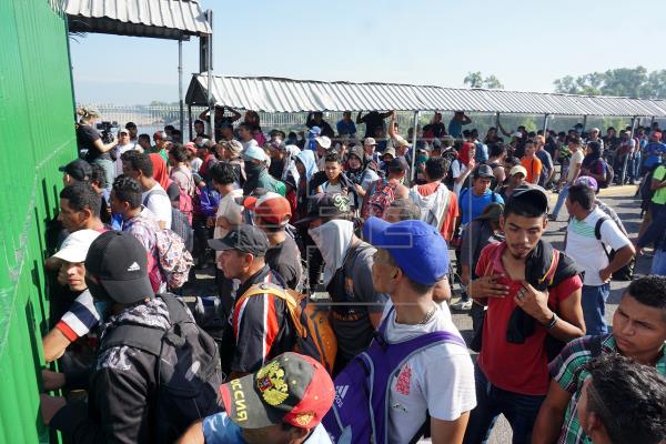 Crisis migratoria una caravana avanza desde el sur de M xico en