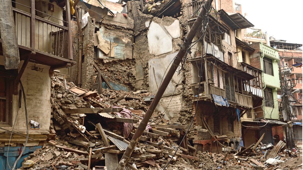 Si las luces se producen antes del sismo, pueden servir a modo de advertencia para escapar a tiempo de un desastre.