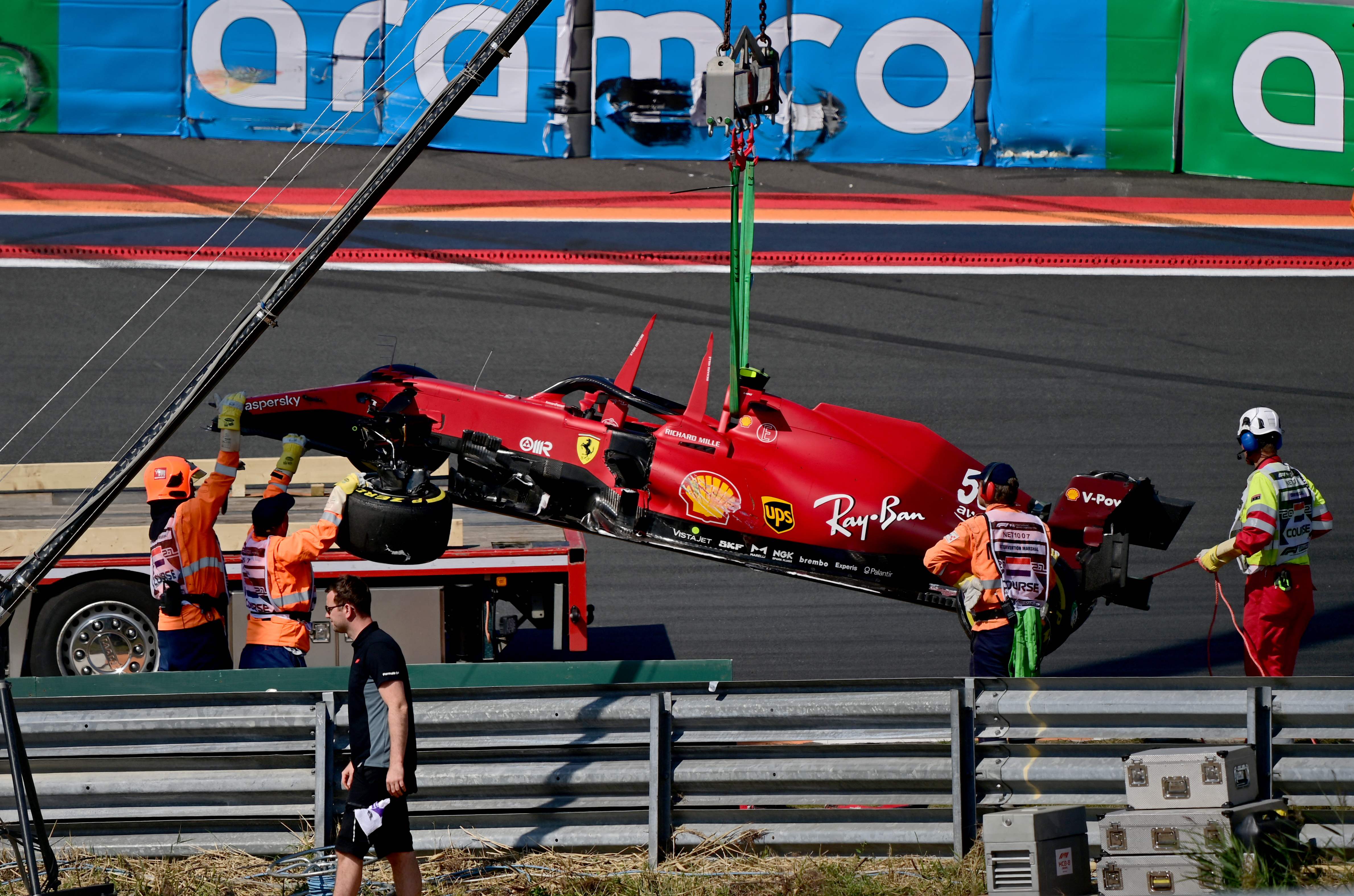 Video El Aparatoso Accidente Del Español Carlos Sainz En El Gp De Países Bajos 8484